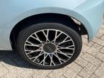 Fiat 500 1.0 Hybrid *carplay *climate *cruise *16 inch, Voorwielaandrijving, Gebruikt, Zwart, Leder en Stof