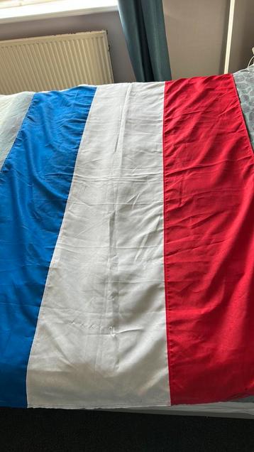 Nederlandse vlag beschikbaar voor biedingen