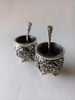 Djokja zilveren zoutvaatjes met hoornen bakjes, Antiek en Kunst, Ophalen of Verzenden, Zilver