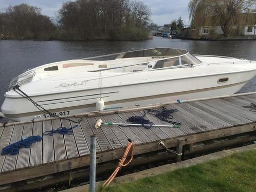 Fiart 27, Watersport en Boten, Speedboten, 6 meter of meer, Benzine, 200 pk of meer, Polyester, Binnenboordmotor, Ophalen of Verzenden