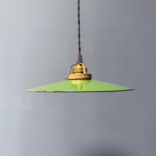 Groen emaille hanglamp met messing armatuur oud vintage, Antiek en Kunst, Antiek | Lampen, Ophalen of Verzenden