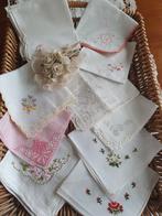 Prachtige vintage geborduurde zakdoekjes, Antiek en Kunst, Ophalen of Verzenden
