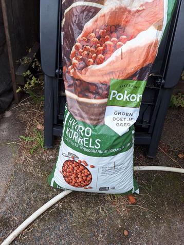 Hydrokorrels Pokon 40L + Ikea zakje beschikbaar voor biedingen