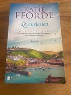 Katie Fforde - Levenslessen - Roman, Ophalen of Verzenden, Gelezen