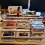 Collectie van 44 Dinky Toys Modellen in Originele Verpakking, Hobby en Vrije tijd, Modelauto's | 1:43, Ophalen of Verzenden, Zo goed als nieuw
