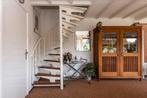 WIt gelakte stalen wenteltrap met houten treden, Doe-het-zelf en Verbouw, Ladders en Trappen, Ophalen, Gebruikt, Trap, 2 tot 4 meter