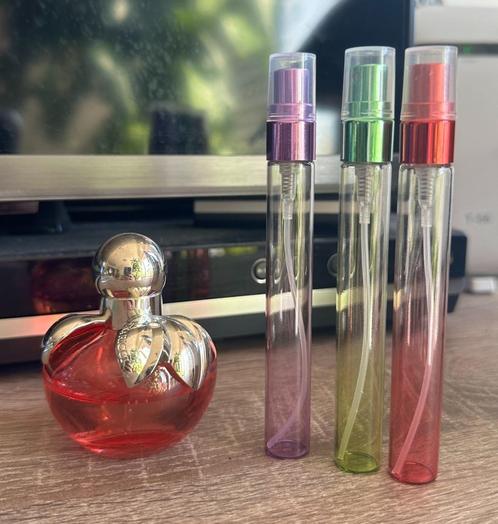 Nina Ricci Nina Eau de Toilette Spray decant proefje 10 ml, Sieraden, Tassen en Uiterlijk, Uiterlijk | Parfum, Nieuw, Verzenden