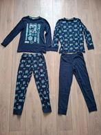 2 stoere, donkerblauwe game pyjama's - maat 146 (C&A), Kinderen en Baby's, Kinderkleding | Maat 140, Nacht- of Onderkleding, Jongen of Meisje