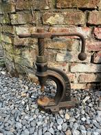 Antieke gietijzeren handpers – TR & Co, Ophalen