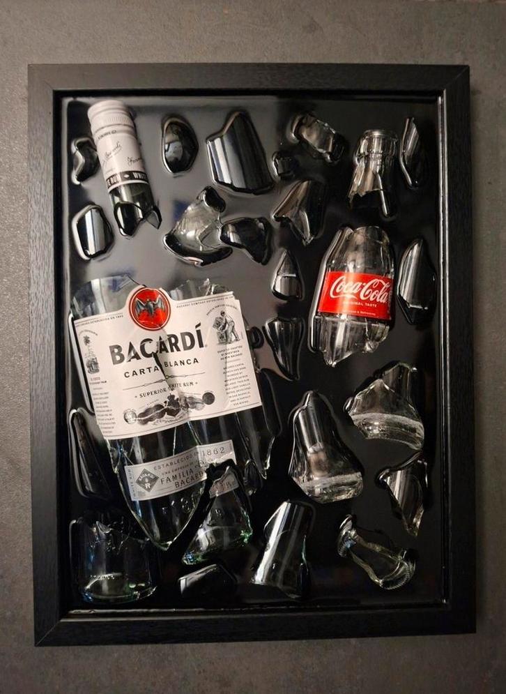 Bacardi en cola flesje verwerkt in Epoxy, Antiek en Kunst, Kunst | Schilderijen | Modern, Ophalen of Verzenden