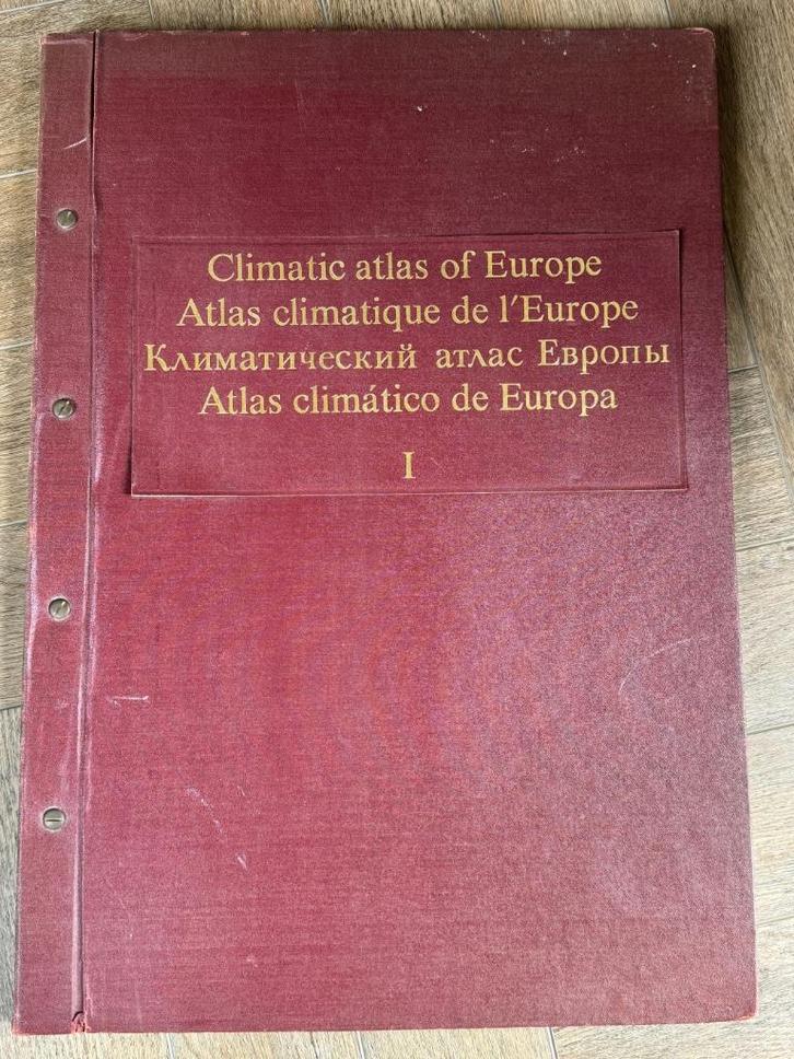 Antieke / Oude Temp en neerslag wetenschappelijke atlas, Boeken, Atlassen en Landkaarten, Gelezen, Overige atlassen, Nederland