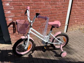 Meisjesfiets met mandje en zijwieltjes 14 inch beschikbaar voor biedingen