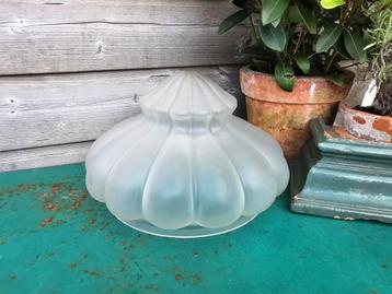 Oude matglazen lampglas lampkap fraaie vorm +-30cm Miekje's  beschikbaar voor biedingen