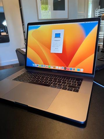 MacBook Pro 15-inch 2017 beschikbaar voor biedingen