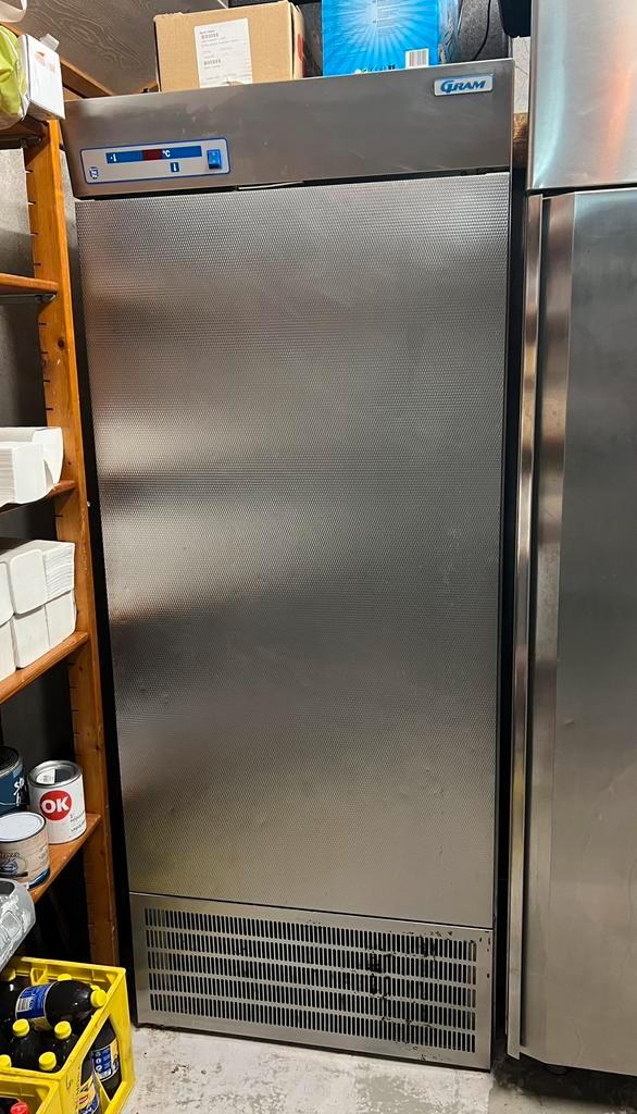 Professionele Gram RVS horeca koelkast, in uitstekende staat, Zakelijke goederen, Horeca | Keukenapparatuur, Koelen en Vriezen