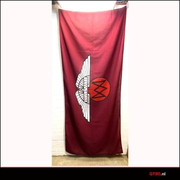 Aston Martin Owners Club vlag beschikbaar voor biedingen
