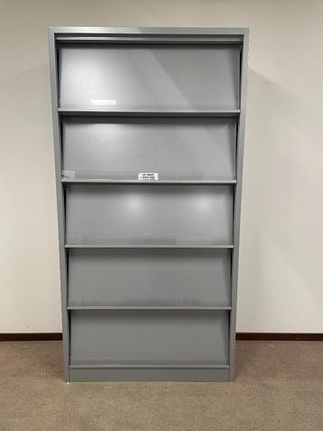 Tijdschriftenkast beschikbaar voor biedingen