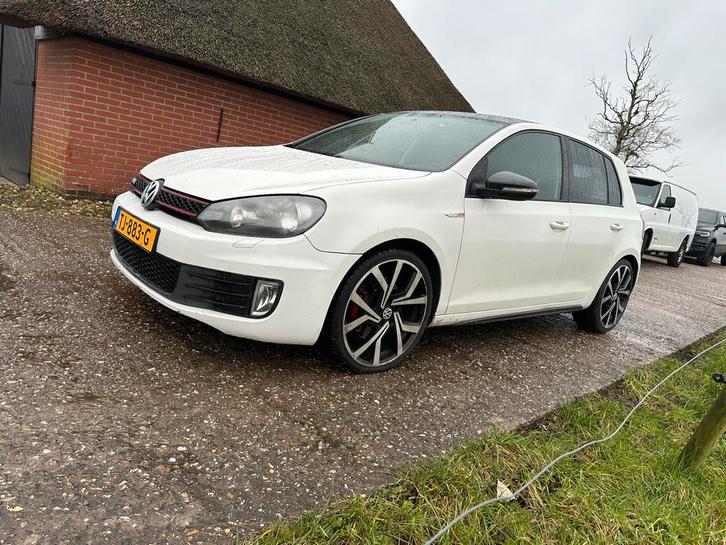 Volkswagen golf 6 2.0 GTI DSG NIEUWE APK, Auto's, Volkswagen, Bedrijf, Golf, ABS, Airbags, Airconditioning, Alarm, Bluetooth, Bochtverlichting