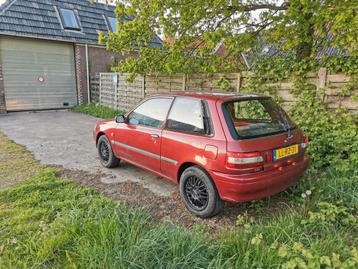 Toyota Starlet 1.3 XLI 12V E2 1995 Rood beschikbaar voor biedingen