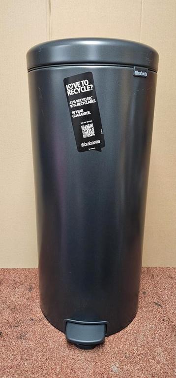 Brabantia Newicon 30L Confident Grey (beschadigd) beschikbaar voor biedingen