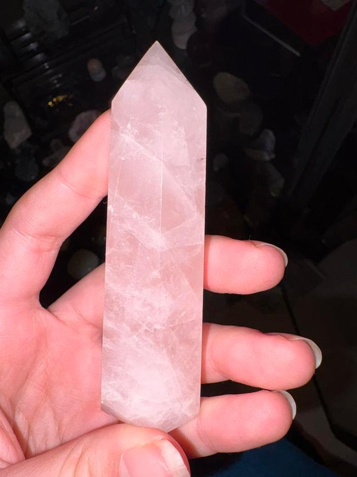 Rozenkwarts Toren A Kwaliteit met Regenbogen, Verzamelen, Mineralen en Fossielen, Mineraal, Ophalen of Verzenden