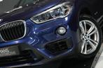 BMW X1 SDrive18i / LED / NAVI / CRUISE / LEDER / 100% DEALER, Gebruikt, Zwart, Blauw, Bedrijf