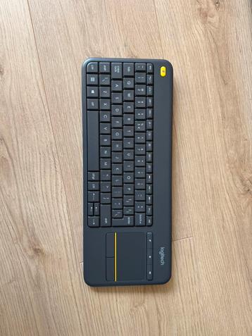 Logitech K400 plus, draadloos met touchpad beschikbaar voor biedingen