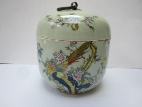 Oude Chinese porseleinen pot met deksel van 雍正YongZheng jaar, Antiek en Kunst, Antiek | Porselein, Ophalen of Verzenden
