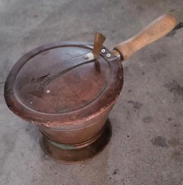 Antieke koperkleurige koffiebrander / koffiepopper beschikbaar voor biedingen