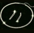 Nieuw mooie strass set,ketting en oorbellen, Ophalen of Verzenden, Nieuw, Zilver, Met strass