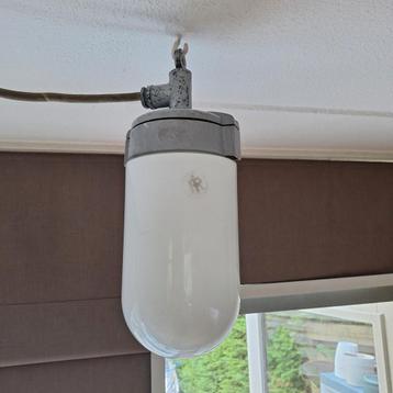 Industria Rotterdam Lamp Vintage Design opaline glas gaaf beschikbaar voor biedingen
