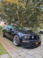 Ford Mustang GT 2005 V8 handgeschakeld 57.000km, Auto's, Achterwielaandrijving, 4 stoelen, Zwart, Handgeschakeld
