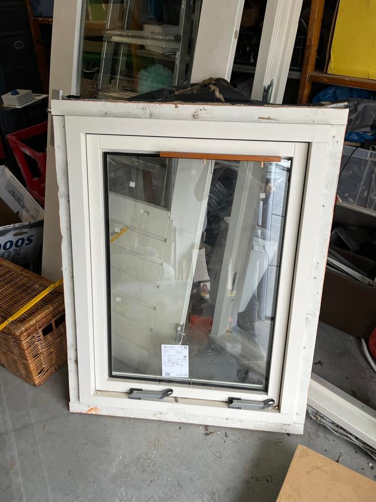 nieuw hardhouten kozijn hr+ glas, Doe-het-zelf en Verbouw, Kozijnen en Schuifpuien, 75 tot 150 cm, Raamkozijn, Nieuw, Ophalen of Verzenden