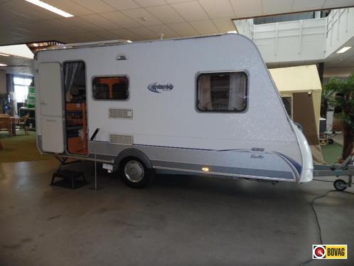 Caravelair Antares Luxe 426 TK complete gezin caravan, Caravans en Kamperen, Caravans, Bedrijf, tot en met 4, 750 - 1000 kg, Treinzit