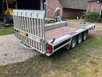 Hulco 3 asser aanhanger machine transport beschikbaar voor biedingen