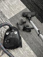 Stofzuiger Bosch. Werkt Goed. Incl Extras. 1550 watt, Witgoed en Apparatuur, Stofzuigers, Gebruikt, Stofzuiger, 1200 tot 1600 watt