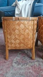 2 manden op pootjes gevlochten, Ophalen of Verzenden, Zo goed als nieuw, Rond, Riet