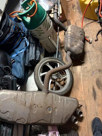 Uitlaat van golf 5 origineel beschikbaar voor biedingen