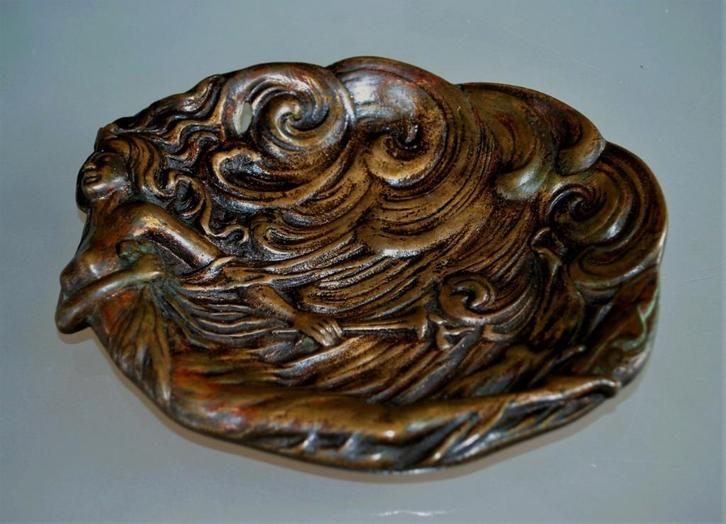 Jugendstil ​Art Nouveau Brons Schaal Naakte Vrouw met Fakkel, Antiek en Kunst, Curiosa en Brocante, Ophalen of Verzenden