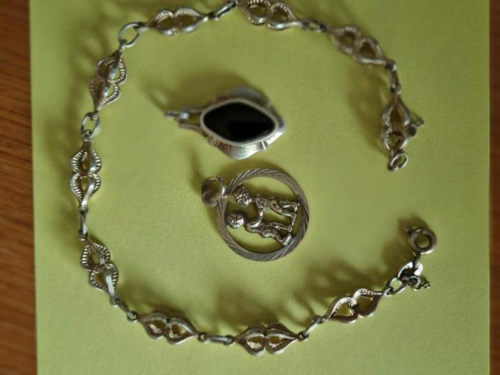 Zilver armbandje, sterrenbeeld 2ling, zwart onyx hanger, Sieraden, Tassen en Uiterlijk, Bedels, Zo goed als nieuw, Overige merken