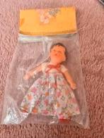 poppenhuis miniaturen ari popje nr 130 orginele verpakking, Verzamelen, Poppenhuizen en Toebehoren, Ophalen of Verzenden, Zo goed als nieuw