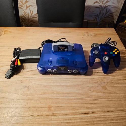 Nintendo 64 Funtastic purple met 1 game en controller, Spelcomputers en Games, Spelcomputers | Nintendo 64, Zo goed als nieuw