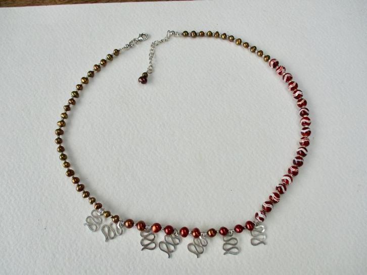 Zilveren ketting van 42 - 46 cm Parels steenkralen en zilver, Sieraden, Tassen en Uiterlijk, Kettingen, Zo goed als nieuw, Zilver