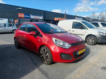 Kia Rio 1.2 I 5DRS 2012 Rood NAVIGATIE  beschikbaar voor biedingen