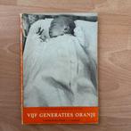 Vijf generaties oranje, Verzamelen, Koninklijk Huis en Royalty, Ophalen of Verzenden, Zo goed als nieuw, Tijdschrift of Boek