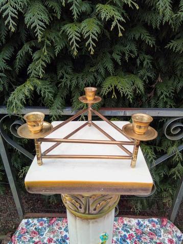 Koperen kandelaar. beschikbaar voor biedingen