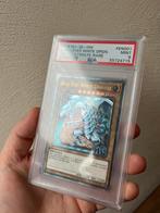 Blue Eyes White Dragon ultimate rare PSA 9 Yugioh kaart, Overige typen, Foil, Ophalen of Verzenden, Zo goed als nieuw