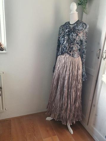 2 stijlvolle crinkle rokken, maat 46 beschikbaar voor biedingen