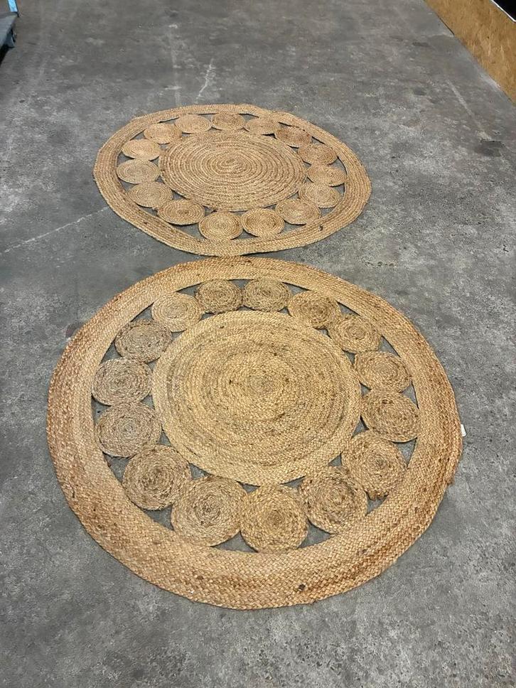 Twee ronde jute vloerkleden, Huis en Inrichting, Stoffering | Tapijten en Kleden, Gebruikt, 50 tot 100 cm, 100 tot 150 cm, Rond