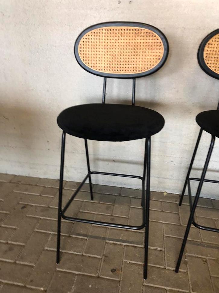 3 Rotan Velvet Barkrukken - Zo Goed Als Nieuw!, Huis en Inrichting, Barkrukken, Zo goed als nieuw, 60 tot 90 cm, Riet, 3 krukken